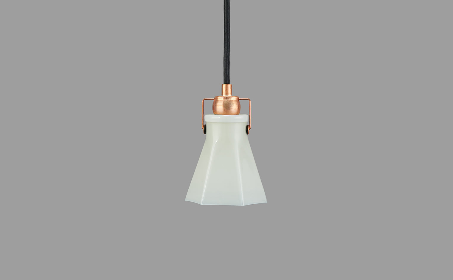 ピーターアイビー　　びん　大 Conical Pendant Light XL-Mirror